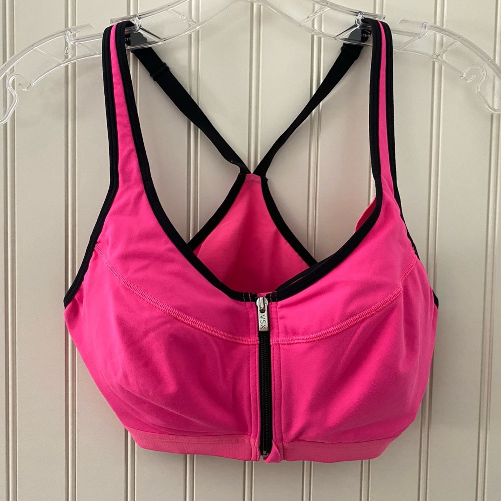 Victoria’s Secret Knockout front-close sports bra